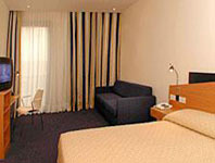 4 photo hotel EXPRESS BY HI ROME EAST, Rome, Italy