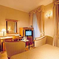 2 photo hotel HOTEL GAMBRINUS, Rome, Italy